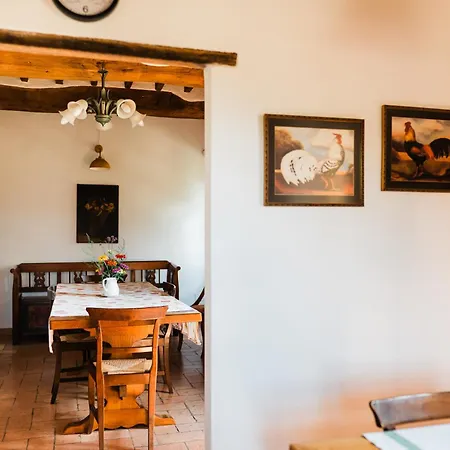 Tana Del Tasso מלון San Secondo