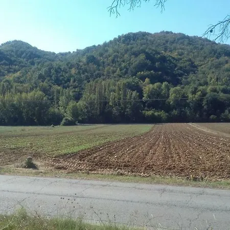 Tana Del Tasso מלון *